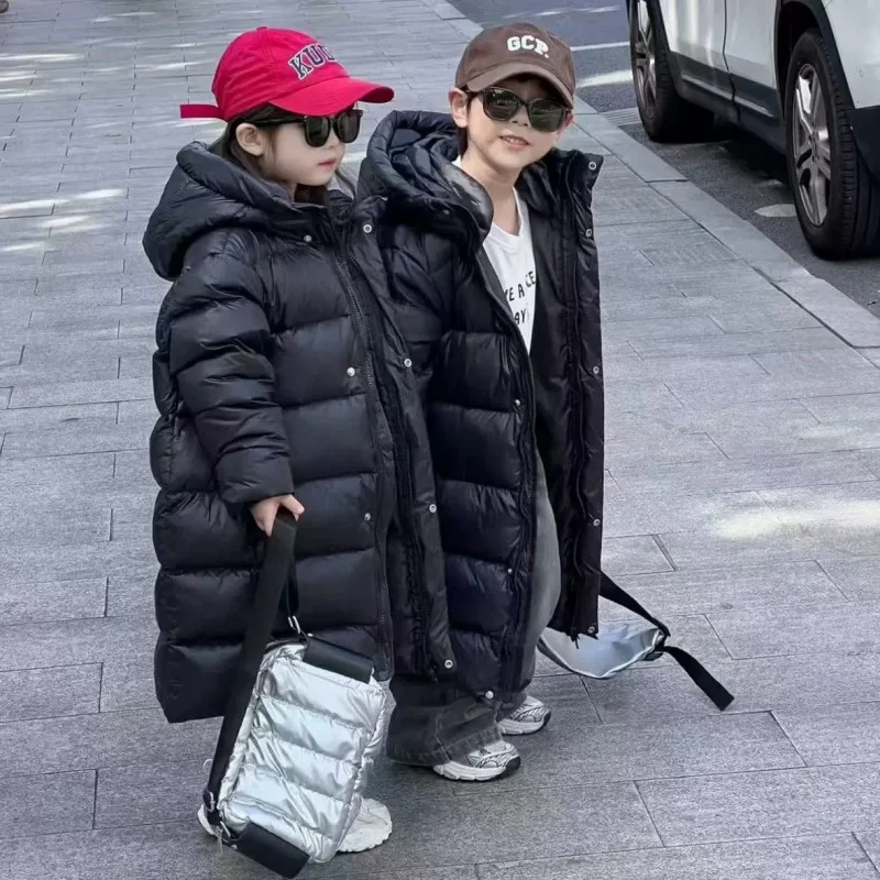 Giacca invernale per ragazze adolescenti 2025 -33 ℃   Parka lungo con cappuccio spesso impermeabile lucido per tuta da neve in cotone caldo alla moda per bambini 4-12 anni