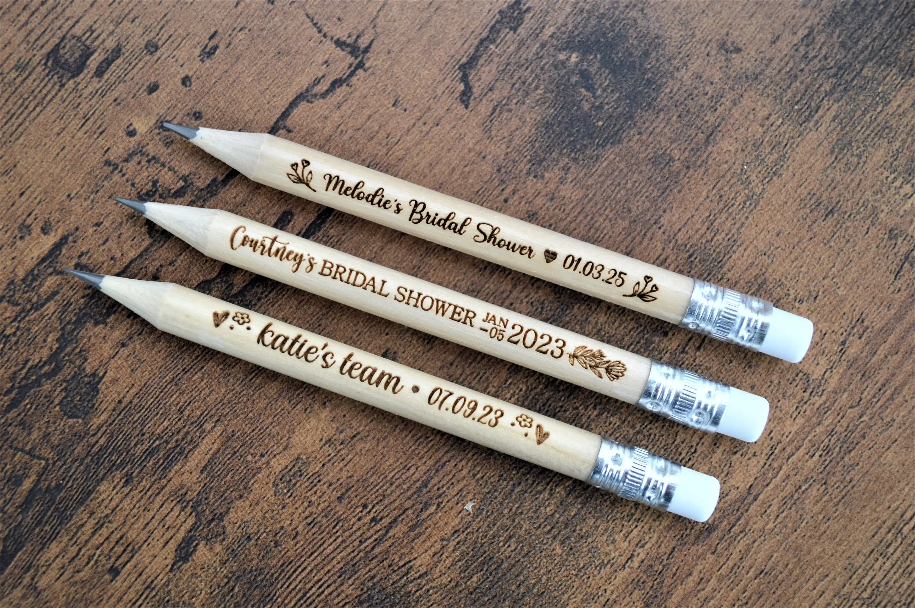 

50pcs Personalized Rustic Wedding Wooden Pencils in Bulk Wedding Favors for Guest Engraved Natural Golf Pencil Printed with LOGO