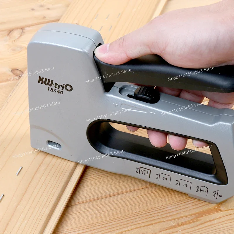 

Large industrial thickened nail gun stapler, hand-held art hand-held leather stapler