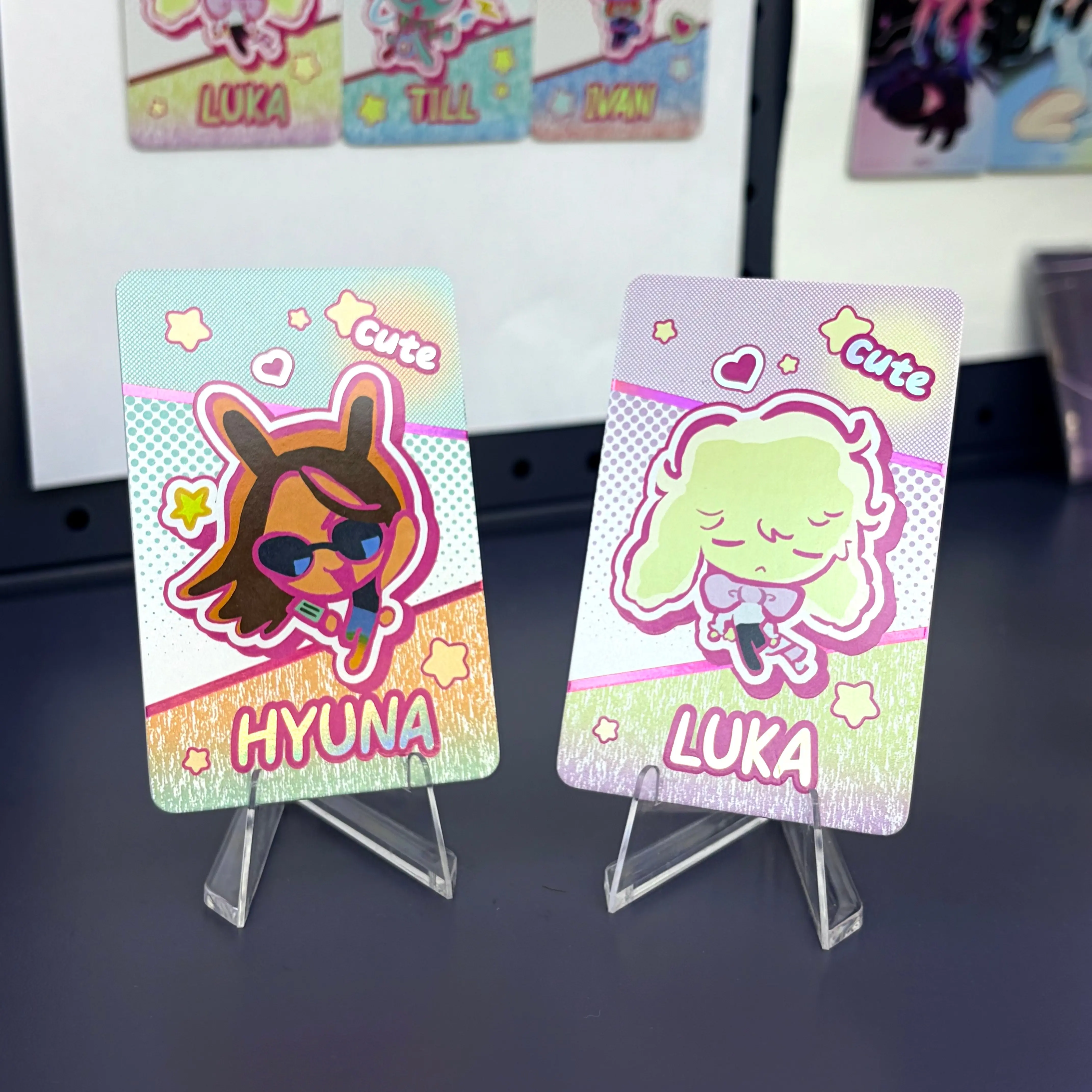 การ์ดสะสมเวอร์ชั่น Q ของแท้จากอนิเมะ Alien Stage - ของขวัญการ์ดขนาดเล็กจาก Mizi Ivan Luka Sua Hyuna Stage Till