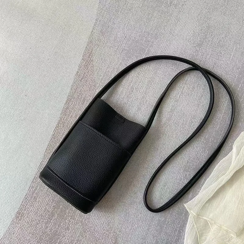 

2026 high-end mobile phone bag female crossbody light and small vertical mini small bag casual walking mobile phone bag