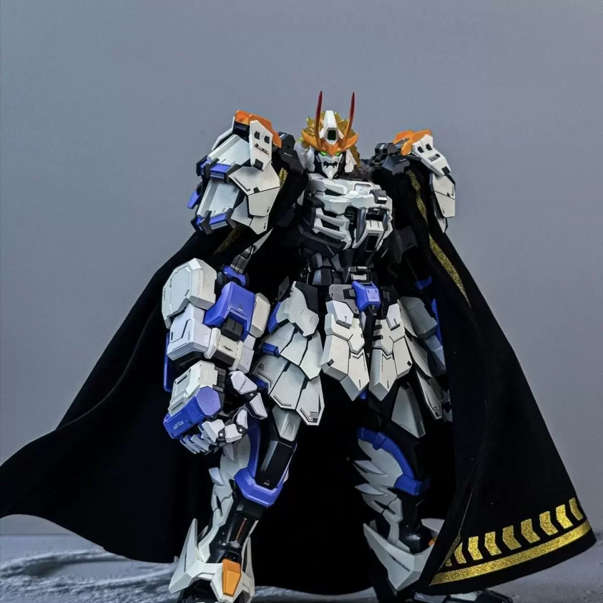 

Аксессуары для декорации моделей, сборные детали для меха, моторные приводы, накидки, ткани с термопечатью для модификаций.