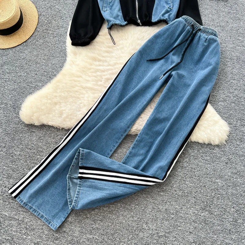 Mode bedrukte slim fit denim jasje met capuchon, casual hoge taille, gestreepte wijde pijpen broek, tweedelige set voor dames herfst 2025,
