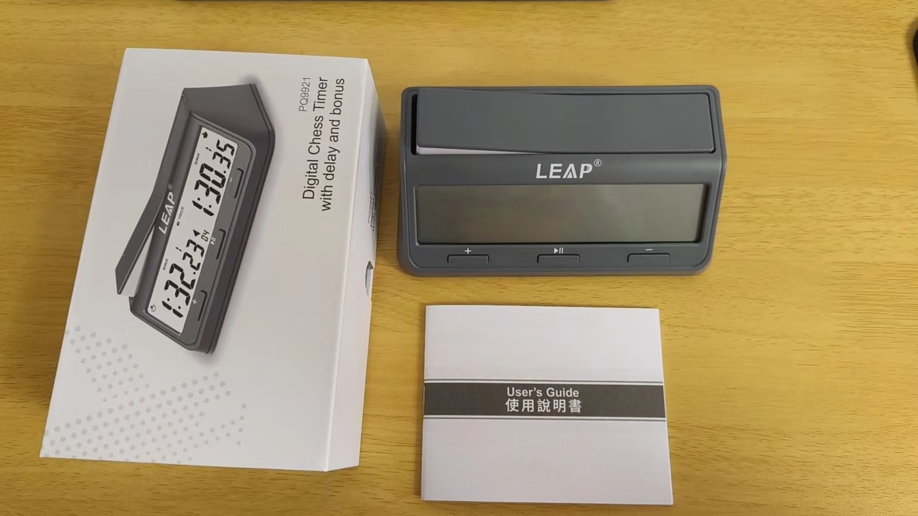 Reloj de ajedrez digital LEAP PQ9921 con 37 programas preestablecidos, cuenta regresiva, bonificación Fischer, retardo, alarma Byo-Yomi, conteo de movimientos, juego para 2 jugadores.