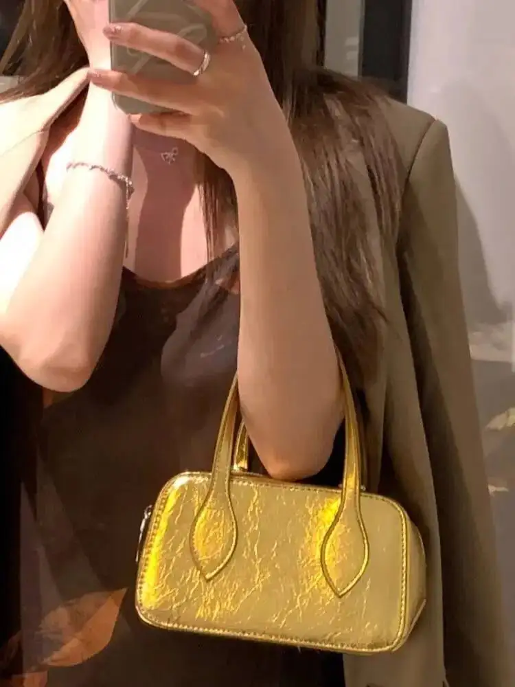 Bloom Hot Girls Gold Hand Ladies 2025 High Street Handle Leather Casual Square Bag Women Retro Crossbody Bags Aesthetic