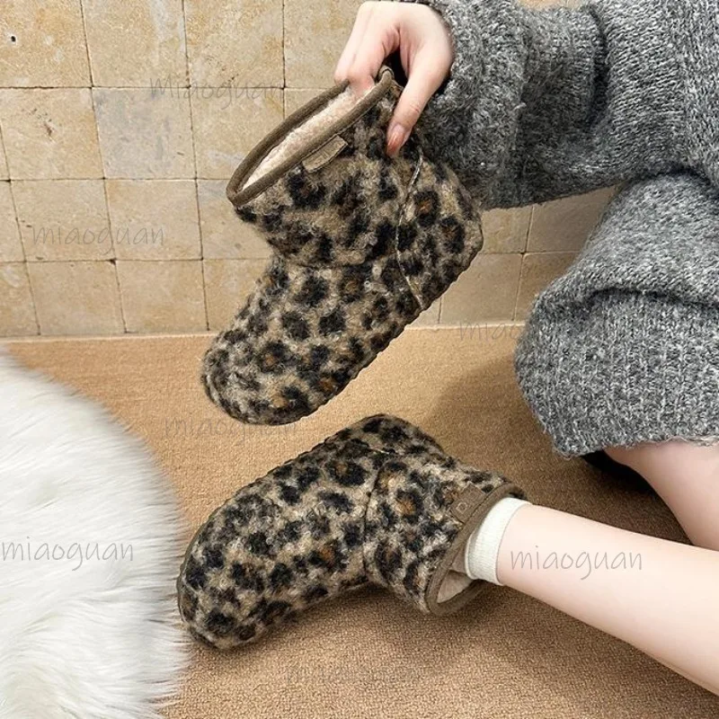 الكورية نمط المرأة فروي أحذية بوت قصيرة نعل مسطح أفخم اصطف شتاء دافئ الكاحل الجوارب حذاء مريح للنساء الانزلاق على بوتاس