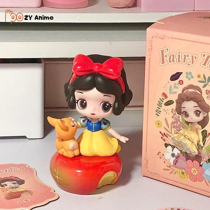 Disney Princess Fairy Tale Town Series scatola cieca misteriosa Cute Anime Character Figure Ornaments Toys sorpresa regalo di festa