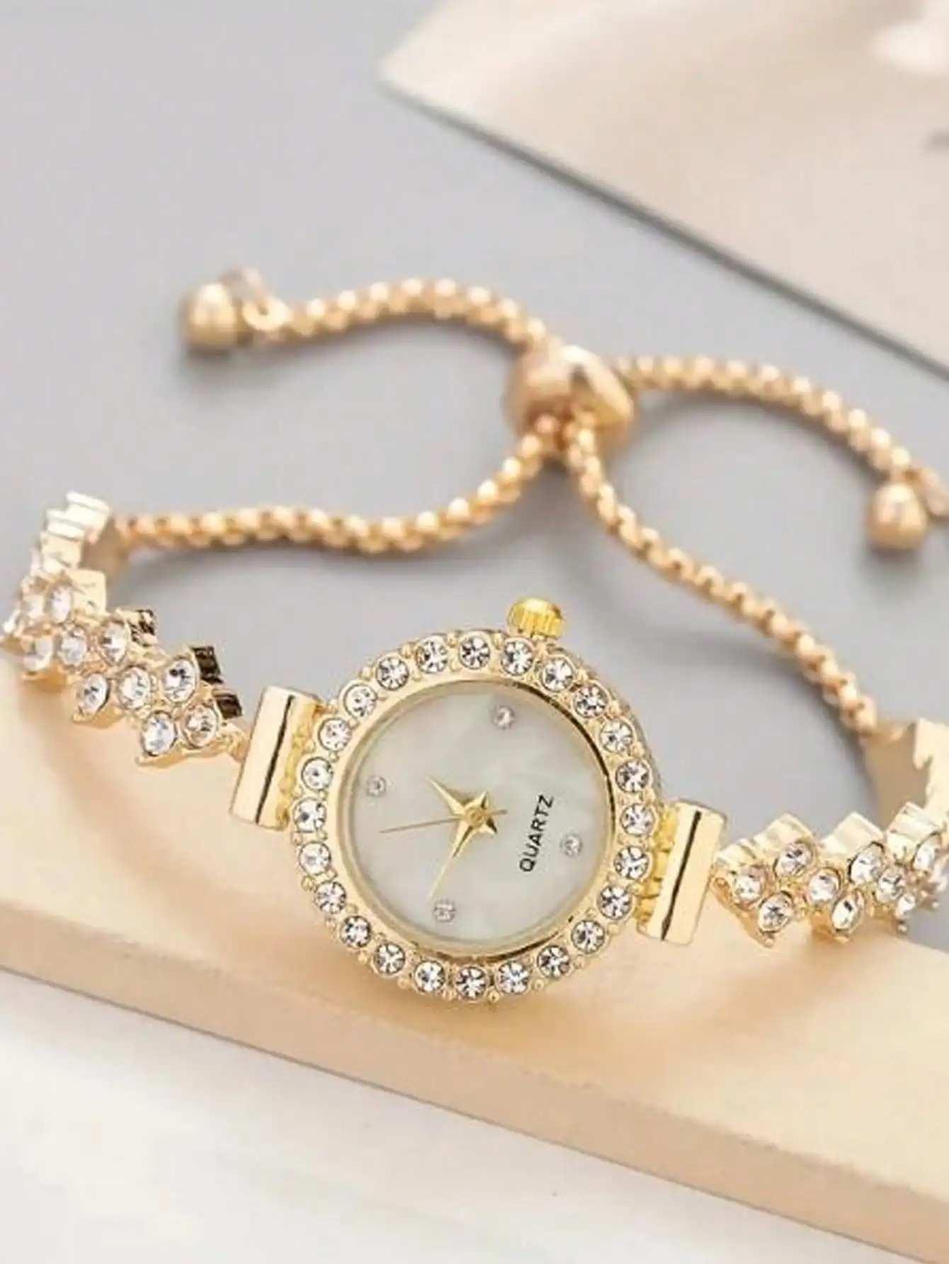 New Korean-style fashion women's watch, small-quantity luxury beaded ladies' watch with pull-out bracelet for students