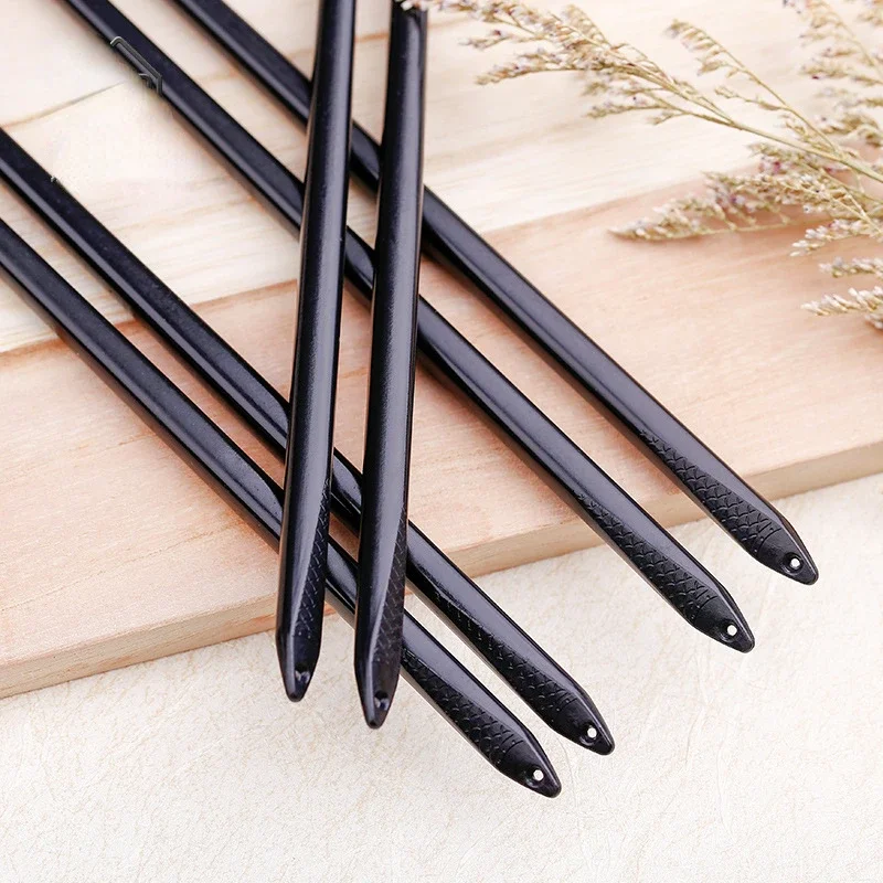 1 Pair Japanese Chopsticks Travel Portable Reusable Natural Chinese Chopsticks Pointed Tableware With Decorative Carvings