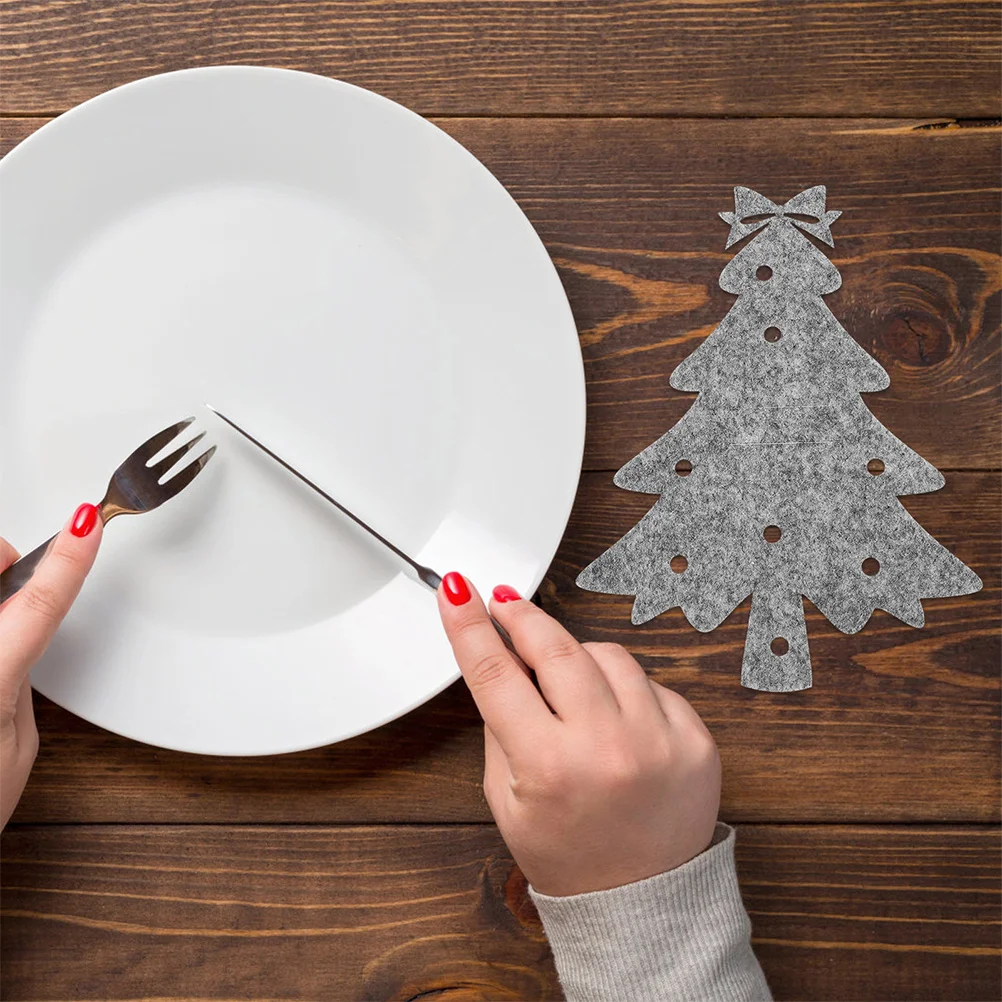 ชุดถุงใส่ช้อนส้อมลายต้นคริสต์มาส 8 ชิ้น ปลอกคลุมมีดส้อมสำหรับเทศกาลคริสต์มาส ของตกแต่งโต๊ะอาหาร ปลอกใส่ช้อนส้อมคริสต์มาส