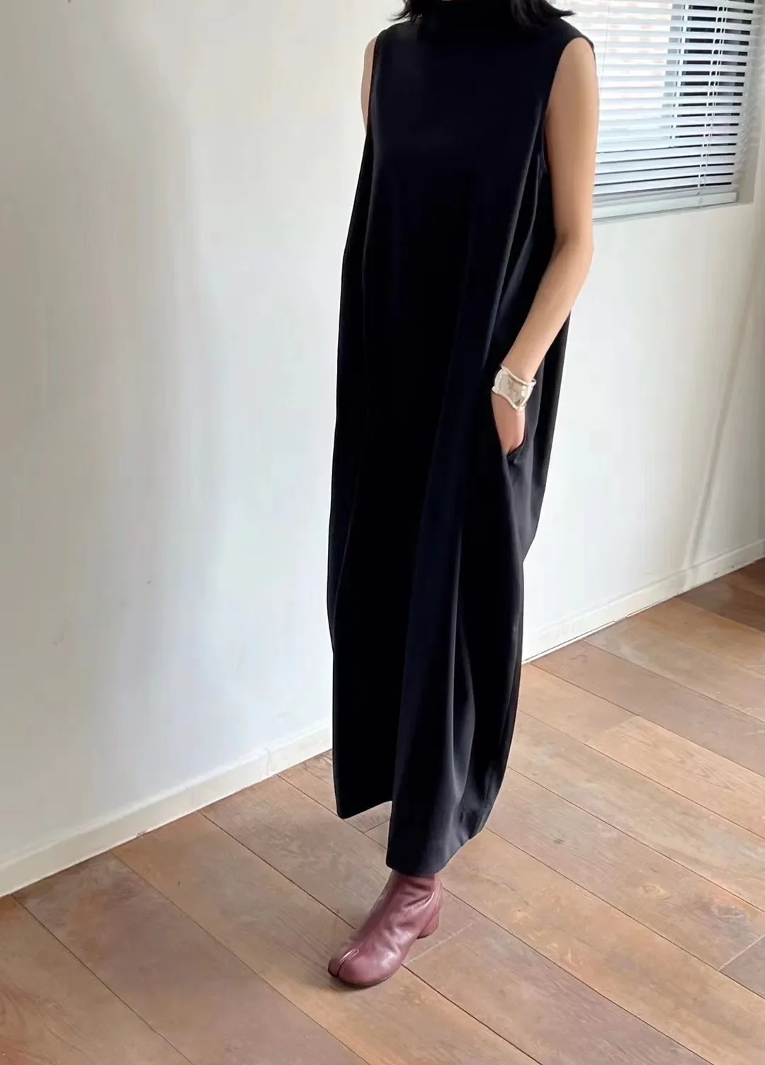 Loose Vintage Stand Collar Sleeveless Midi Dress for Women