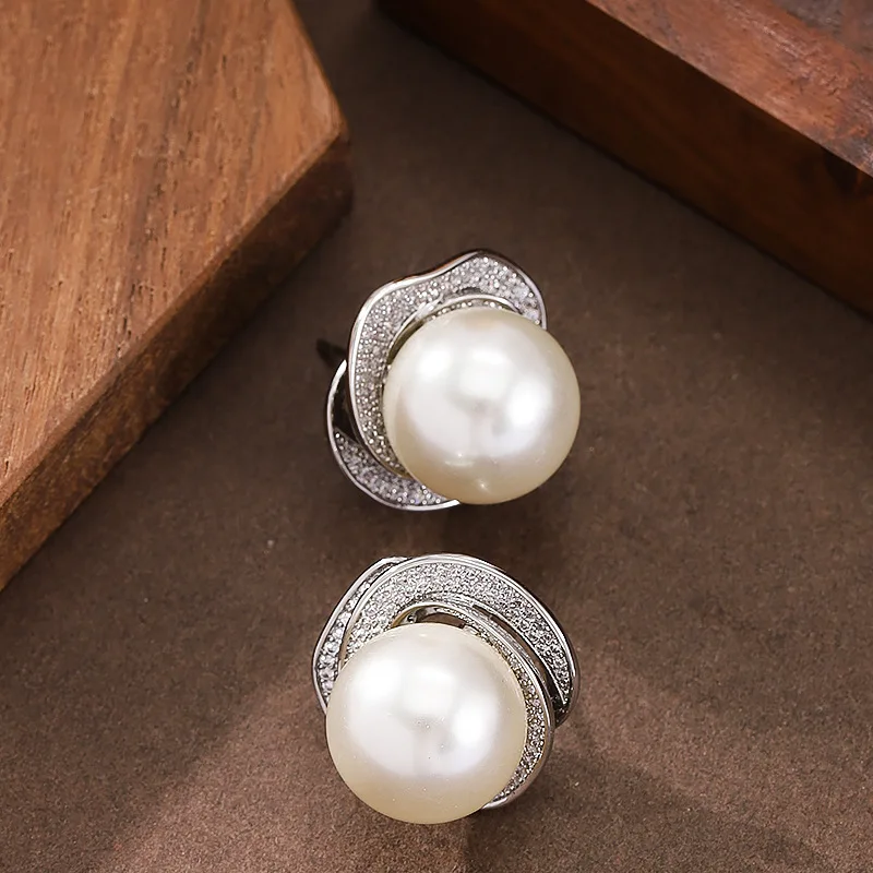 

Silver needle French elegant exquisite super flash diamond camellia flower pearl stud earrings light luxury niche high-end earri