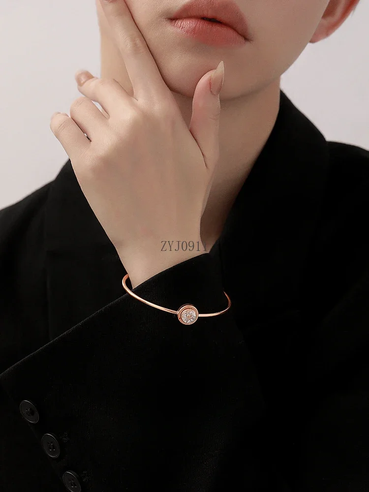 Ring single diamond bracelet women's tide niche design sense rose gold plated 2023 new light luxury zircon versatile bracelet