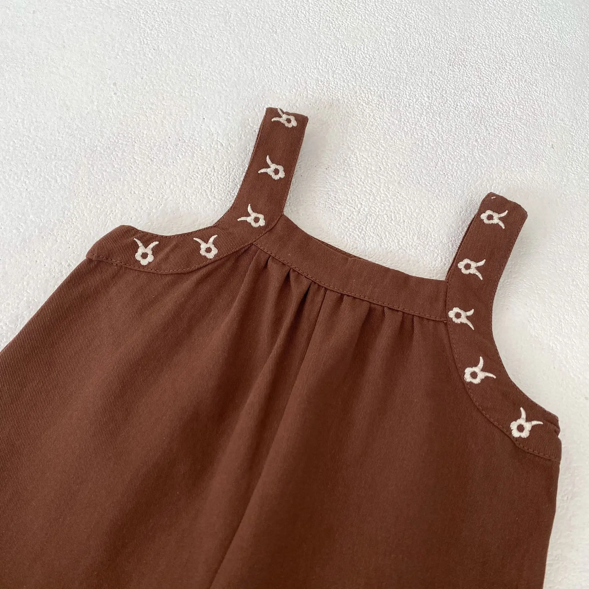 Spring Style New Baby Clothing For Boys And Girls Embroidered Shoulder Straps Long Pants Jumpsuit