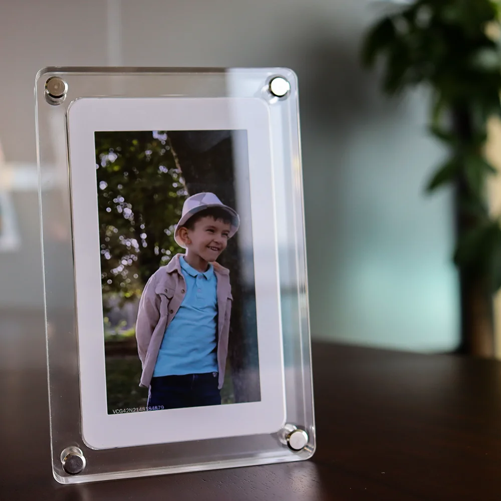 myygoo 5-Inch Acrylic Digital Photo Frame - Compact HD Display