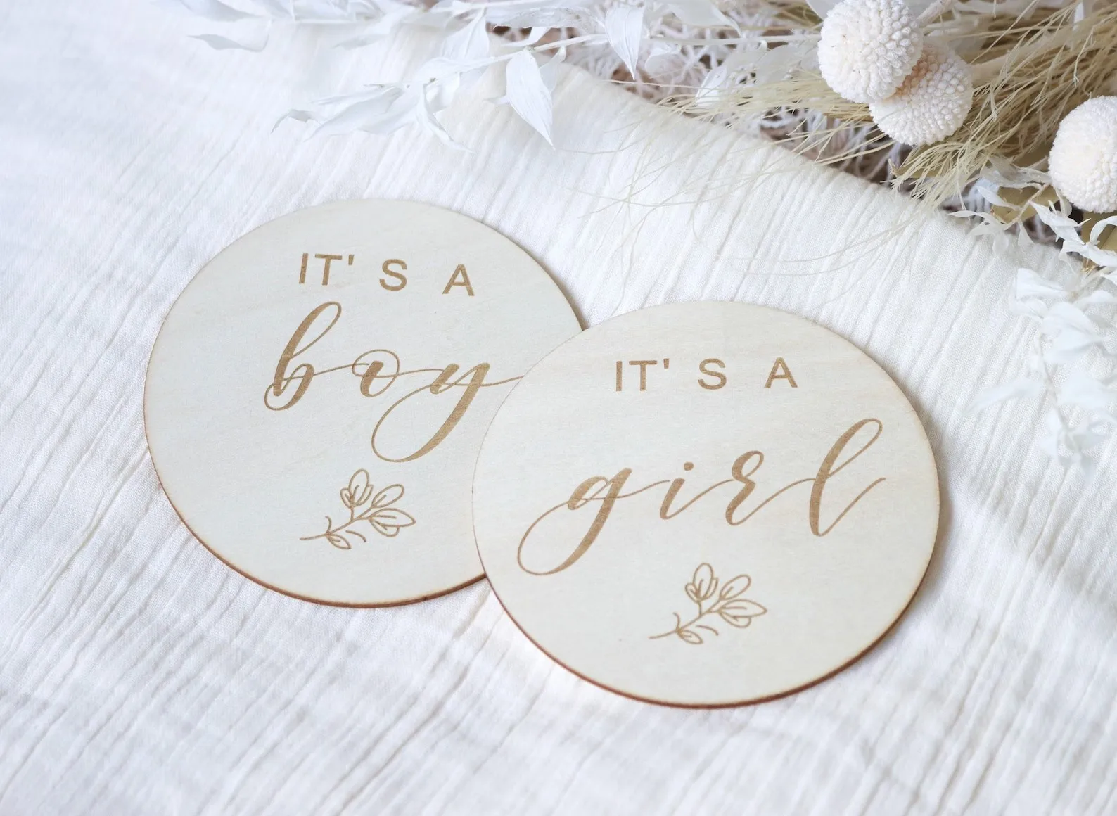 Announcement plaque | Wooden sign | It\'s a Girl | It’s a Boy | Gender Reveal Plaque Newborn Photo Prop Baby Shower Announcement