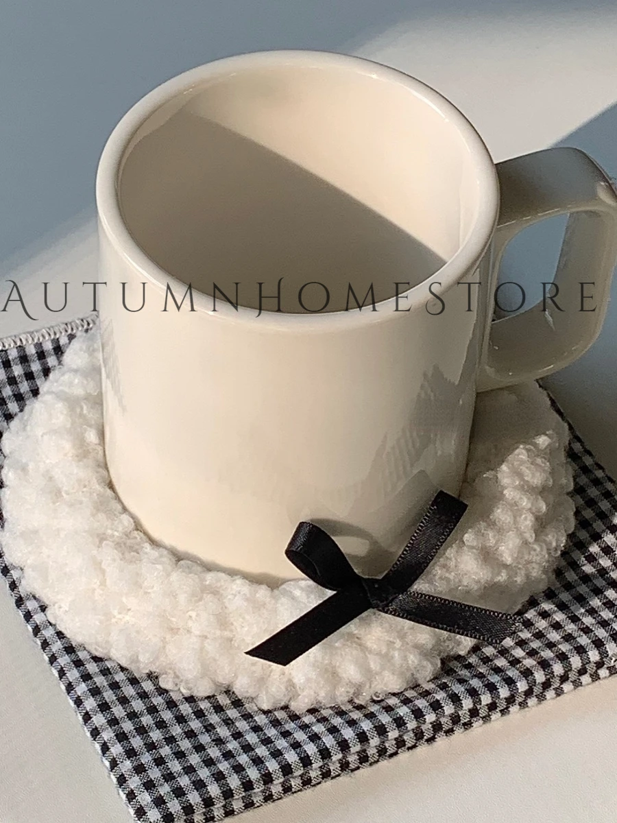 Original Bow Shaped Plush Coaster Lamb White Insulation Pad Kitchen  Placemat Placemats for Table