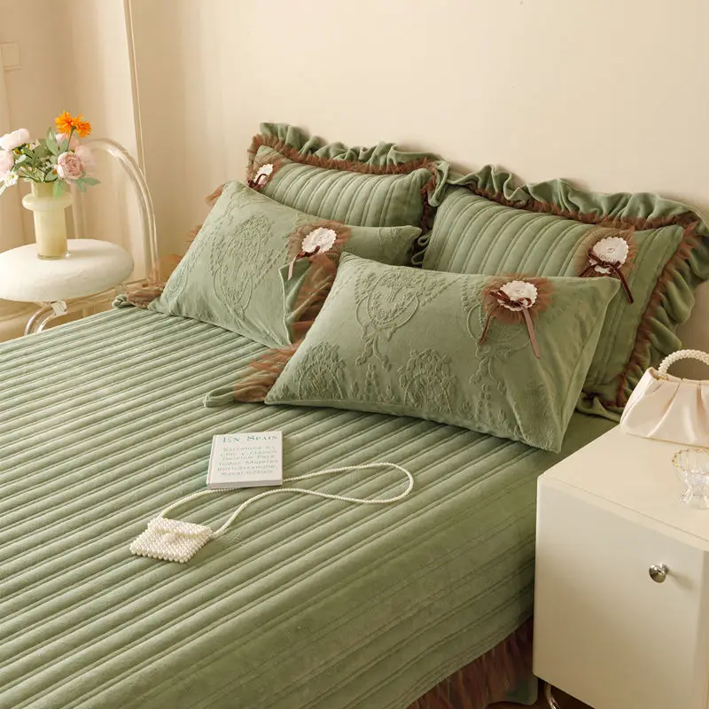 3pcs Quilted Bed Skirt Set  Bedspreads Warm Winter Mattress Covers Protector Elastic King Size Bedding Mattresses Pillowcases