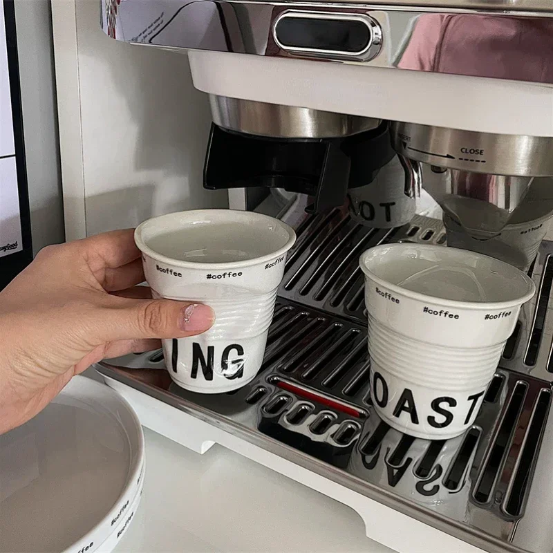 Korean Style Letter Pattern Cups Coffee Mugs White Ceramic Nordic Wrinkle Cup 200ml Drinking Milk Tumbler English Letter Mug