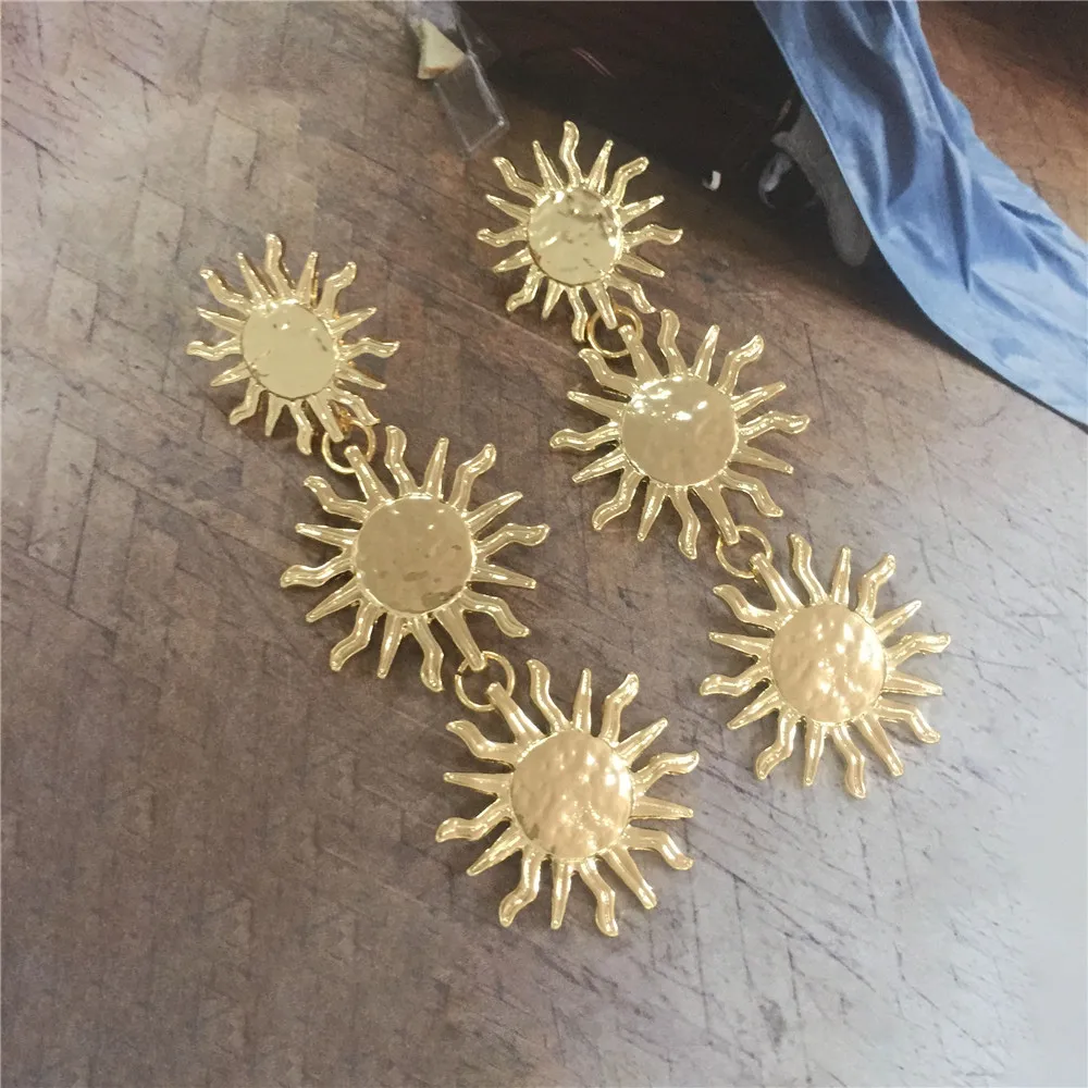 Korean Fashion Metal Vintage Three Sun Earrings For Women Luxury Creative Cute Trending Products Holiday Gifts Girls Jewelry
