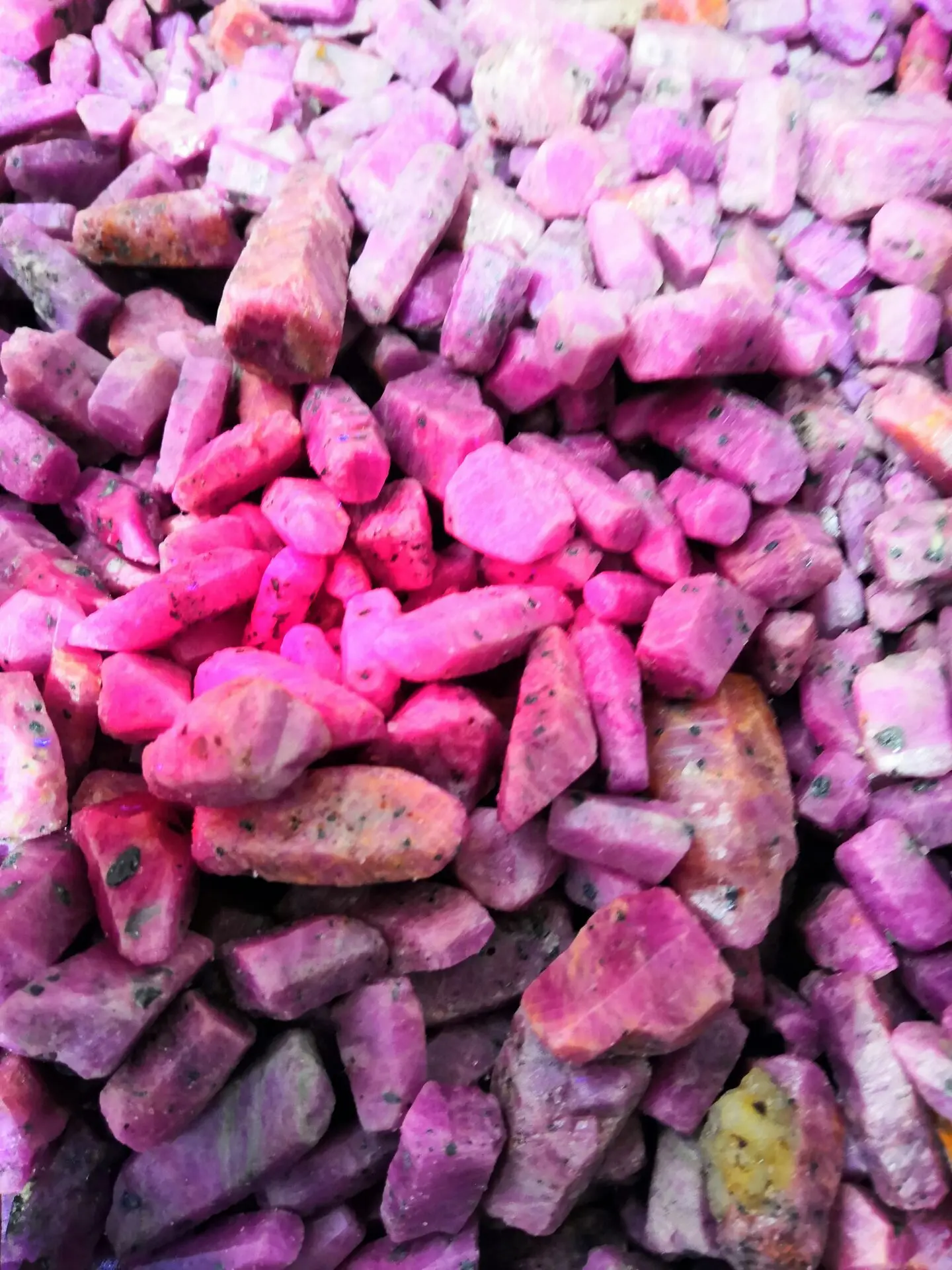 50ct Natural Unheated Red Sapphire Corundum Facet Rough Specimen
