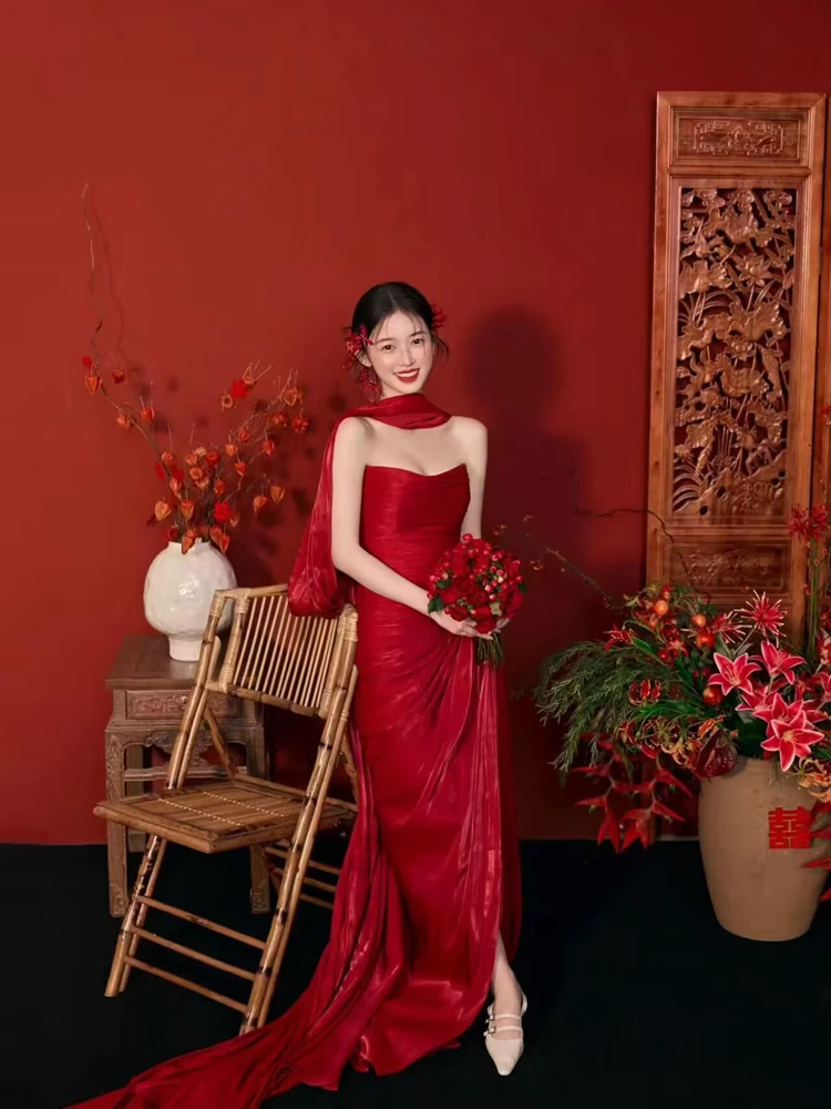 

Elegant Red Chinese Style Wedding Dress Women's Off-Shoulder for Engagement And Wedding Ceremony