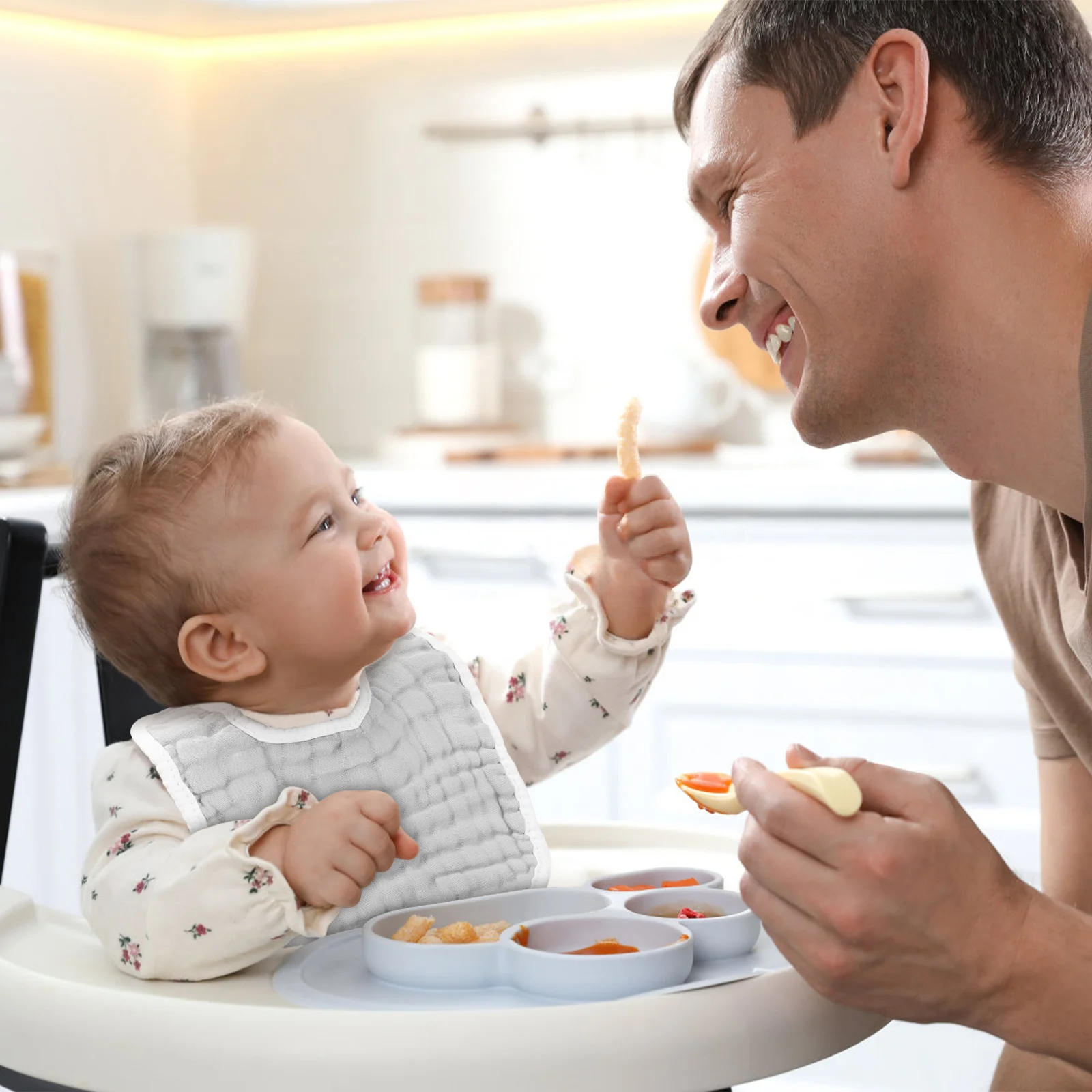 детские нагрудники из хлопка и муслина