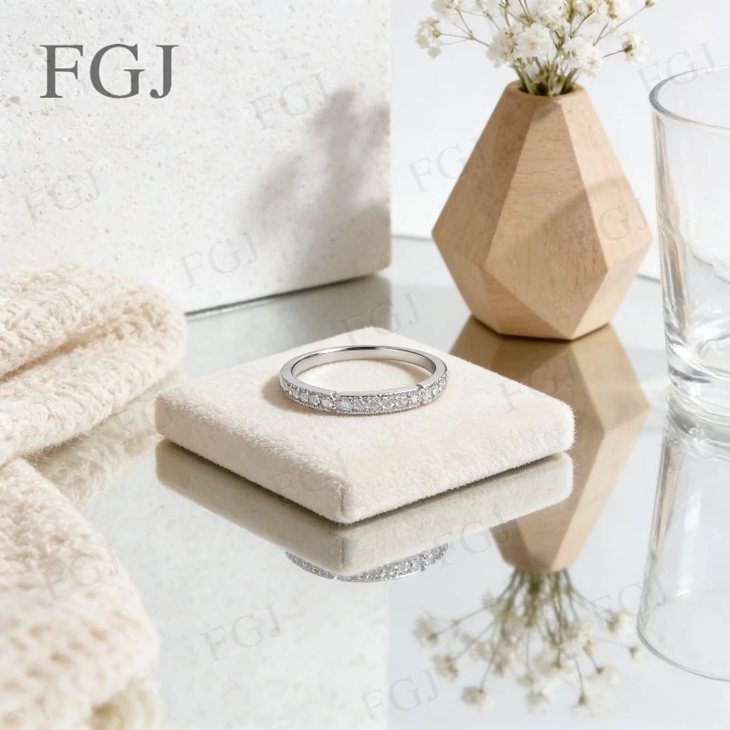 GRA Certified Moissanite Ring 925 Silver Sparkling Wedding & Banquet Jewelry Shiny Centerpiece Perfect for Special Occasions