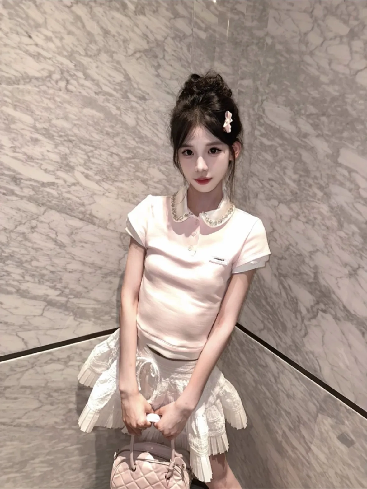 

Женская летняя футболка Miu Sle с коротким рукавом, украшенная стразами, приталенная, уникальная, красивая, с воротником-стойкой, с эффектом омоложения