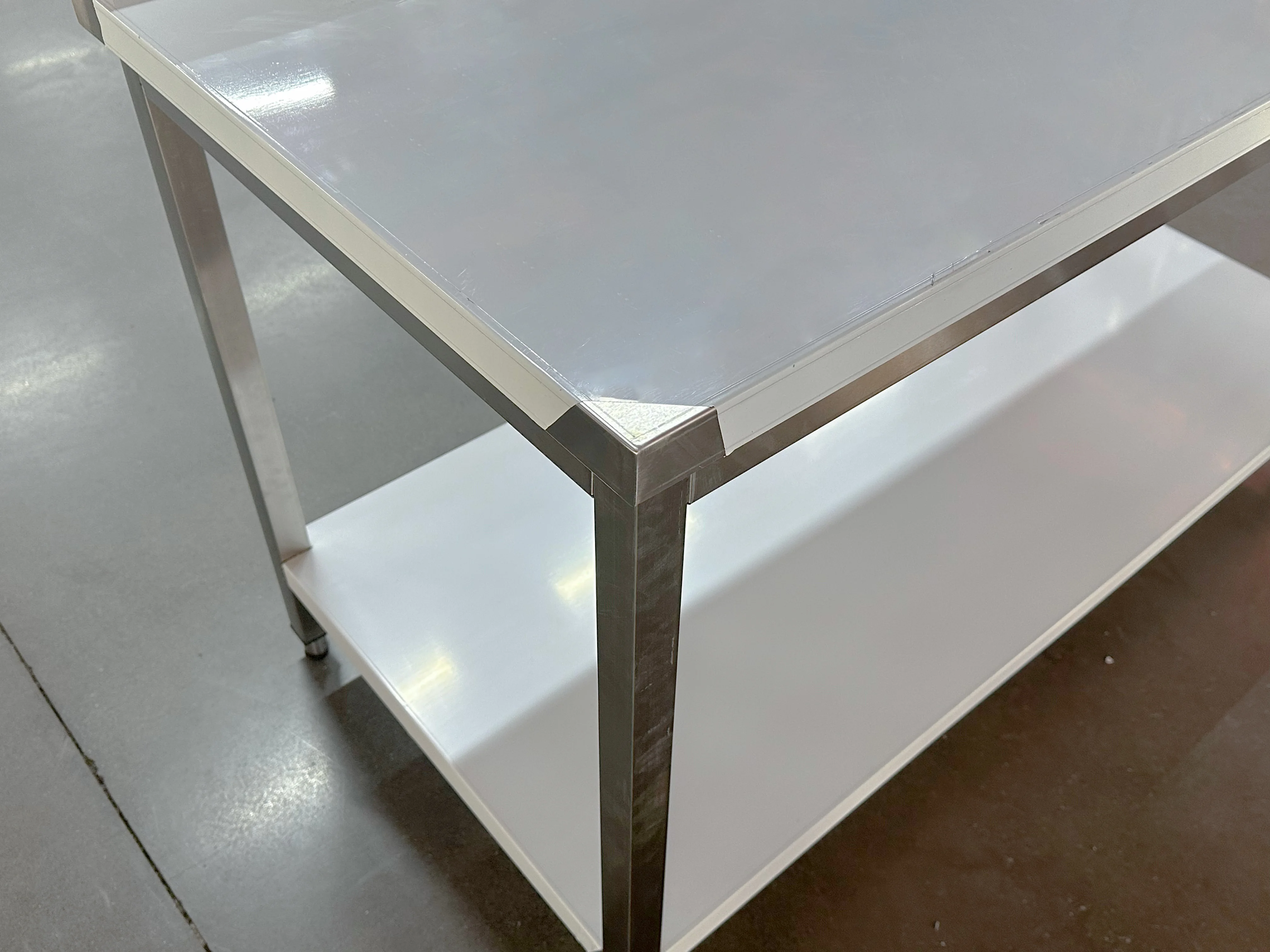 高品質業務用ステンレス製ダイニングテーブル、業務用キッチンワ - Commercial Kitchen Bench のレビューと価格