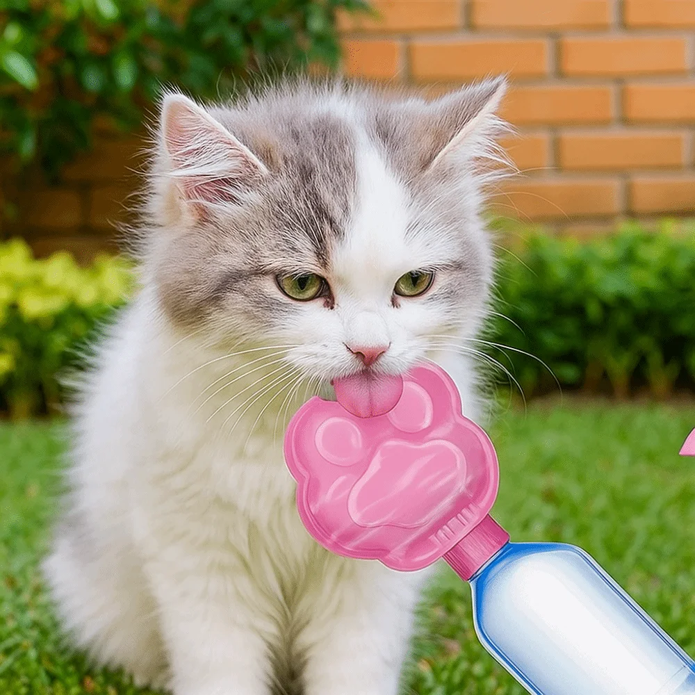 

Plastic Paw Shaped Dog Drinking Bowl Leakproof Large Capacity Travel Dog Water Bowl Connect with Bottle with Hanging Hoop