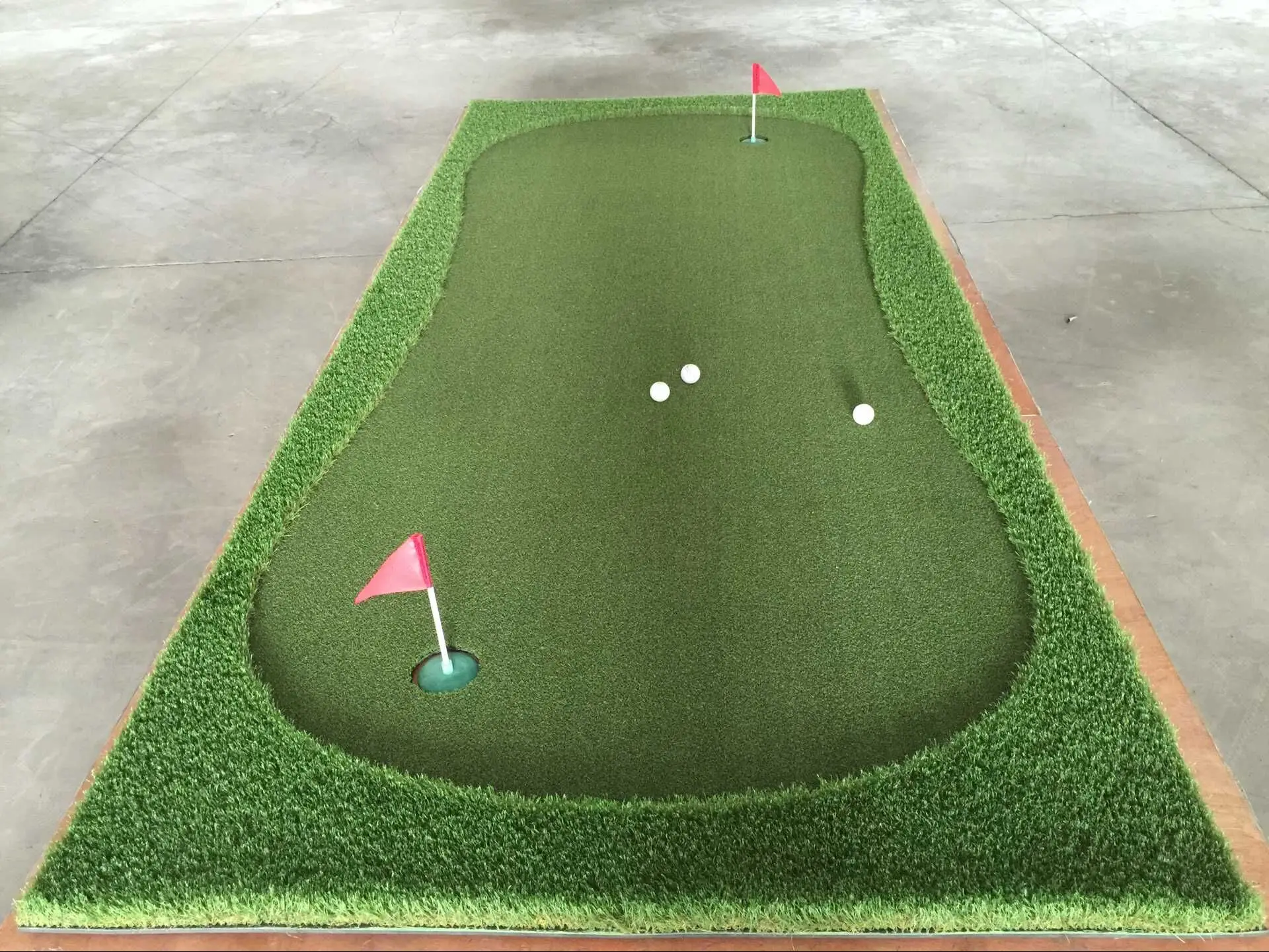 Custom 1.5x3m Indoor Mini Golf Course Putting Greens with Flags and Cups for Golf Training Aidspromote sales