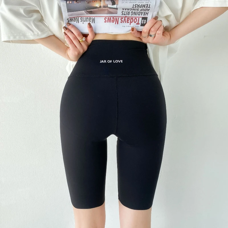 امرأة مفتوحة المنشعب قصيرة رفع طماق سستة الجوارب المفتوحة في المنشعب نصف طول السراويل في الهواء الطلق سهلة Crotchless غير خاضعة للرقابة