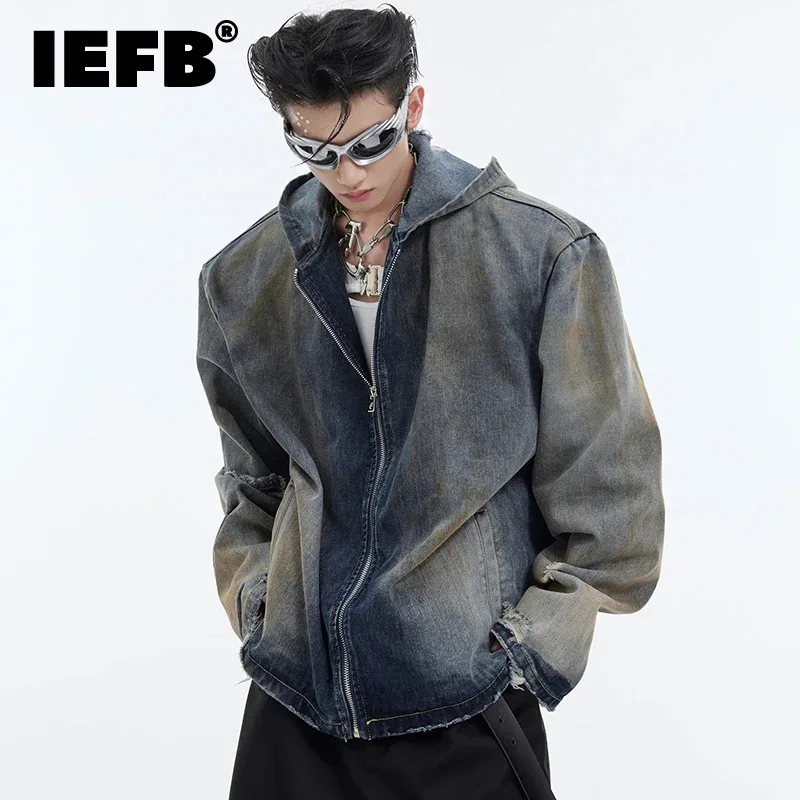 

IEFB Retro Worn-out Men's Denim Jacket Hooded Gradient Color Shoulder Pad Design Male Clothing High Street Autumn New 2024 C4439