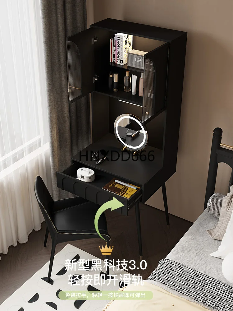 Comò e scrivania neri semplici e moderni integrati