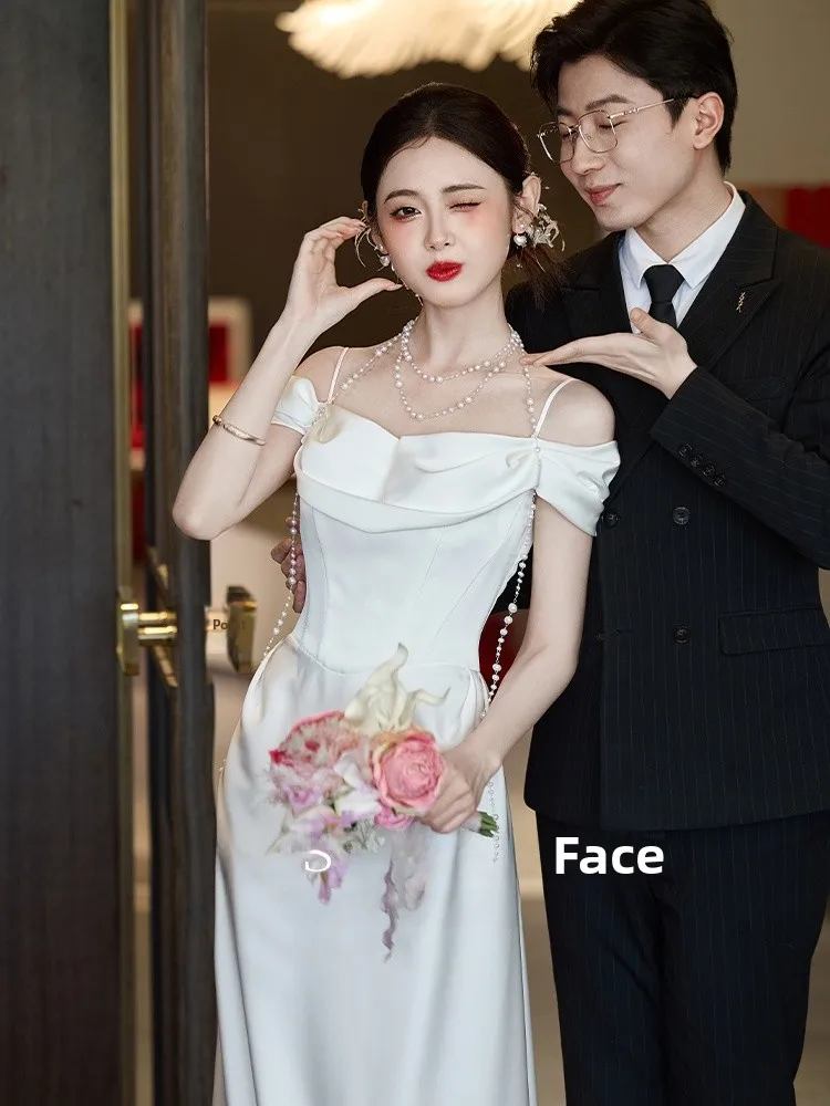 

Белое свадебное платье на одно плечо 2025 года, новое, в корейском стиле, с длинной юбкой и поясом, для помолвки и свадьбы