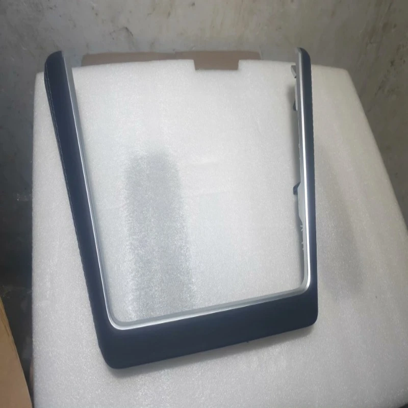 

2025 for Tesla Model Y Juniper Central Control Wireless Charging Panel 1972625-30 - E