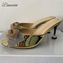 Sandali con nodo a farfalla con diamanti di qualità donna Slingbacks in pelle verniciata di lusso strass Decor tacco a spillo muli estivi