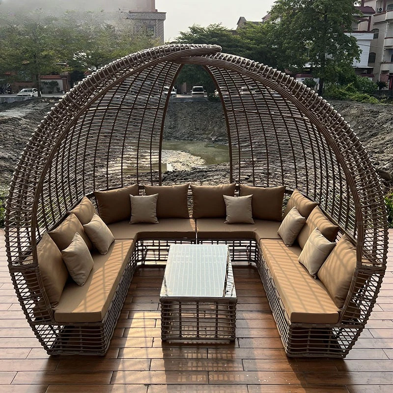 

Outdoor B & B scenic courtyard creative large rattan bird's nest furniture outdoor garden Internet celebrity clock in photo