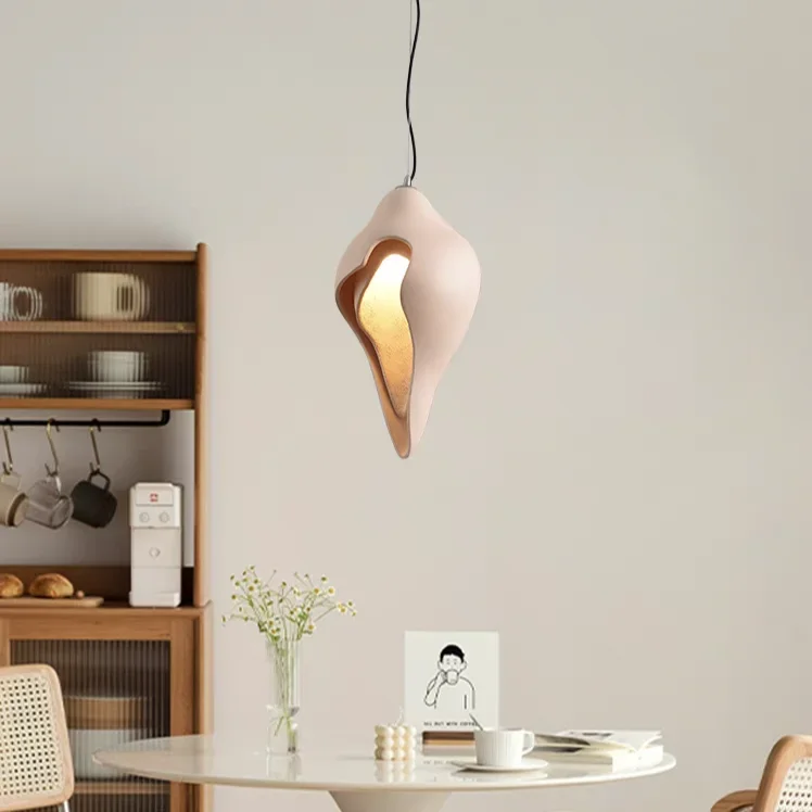 

French Conch Decorated Pendant Light with Rustic Style Restaurant Bar Lighting Creative Wabi Sabi Bedroom Bedside Home Decor
