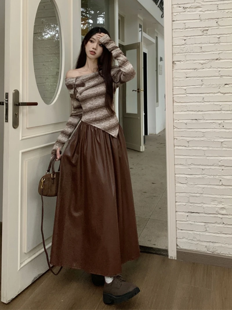 Lente En Herfst Franse Onregelmatige Gestreepte Lange Mouw Top Een Schouder Gebreide Kleding Effen Vintage Pu Rok Tweedelige Set Voor Vrouwen