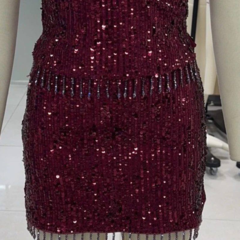 

Женский летний наряд с блестками 2000-х годов, стильный блестящий топ с кисточками и V-образным вырезом, открытой спиной, мини-юбка с низкой посадкой, комплект из 2 предметов