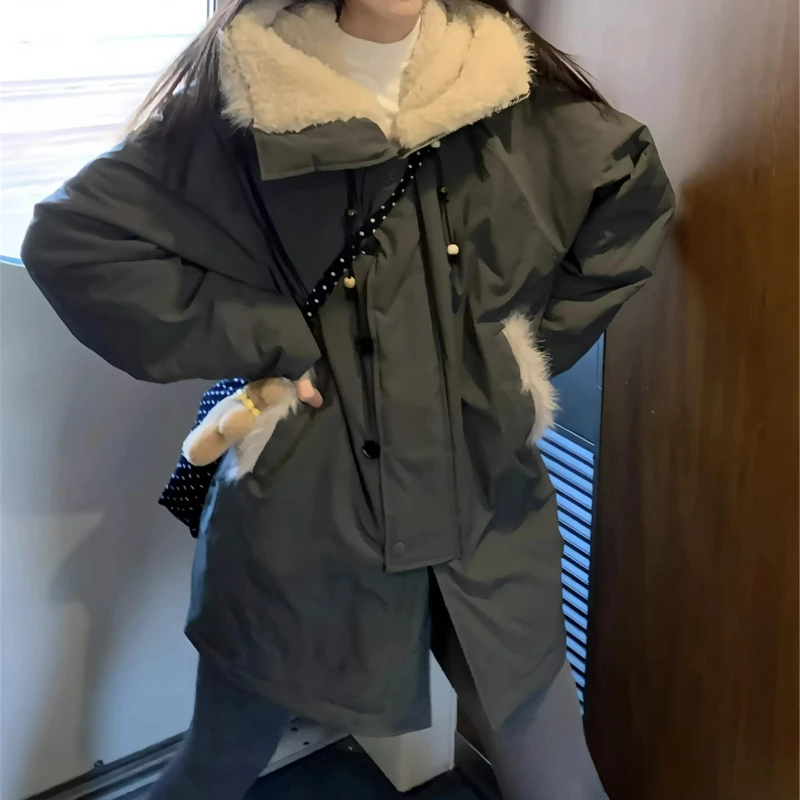 เสื้อแจ็คเก็ตพาร์กาสำหรับผู้หญิง รุ่นหนา อุ่น บุผ้าฝ้าย มีฮู้ด แต่งขนเฟอร์ที่ปกเสื้อ รุ่น C187