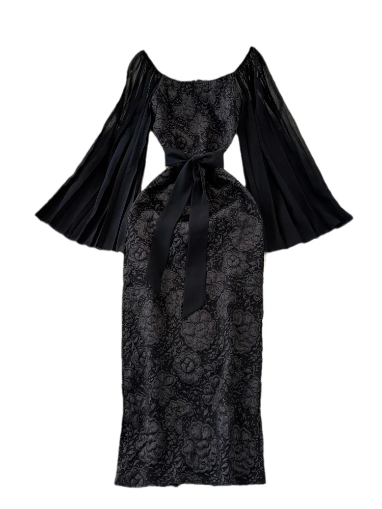 Vestido E de Manga Longa com Gola Quadrada, Saia em Camadas com Bordado Floral e Cinto Modelador para Jovens Mulheres