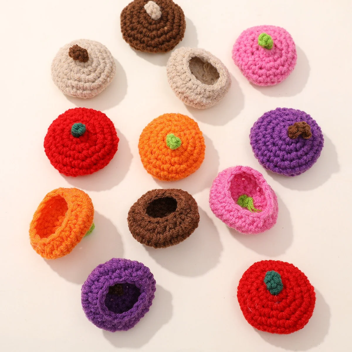 5PCS Mini Woolen Knitted Hat Decorative Supplies DIY Phone Case Bag Brooch Garment Art Craft Materials Doll Hair Small Ornament