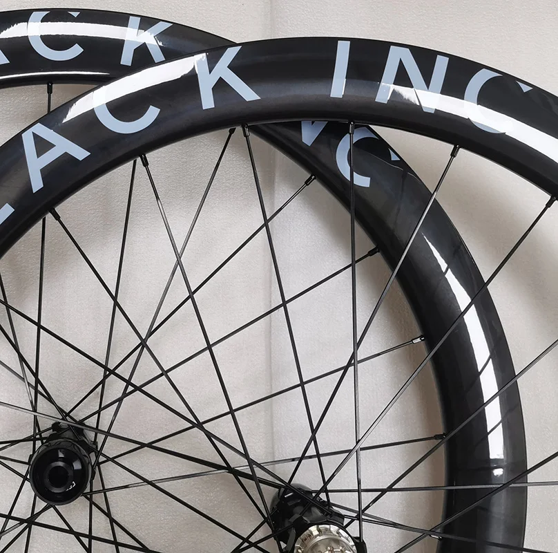 

Легкая карбоновая велосипедная колесная пара шириной 28/30 м, клинчерная бескамерная 45/50/55 мм, кольцо для велосипедного колеса, керамическая наклейка на заказ, трещотка 36T