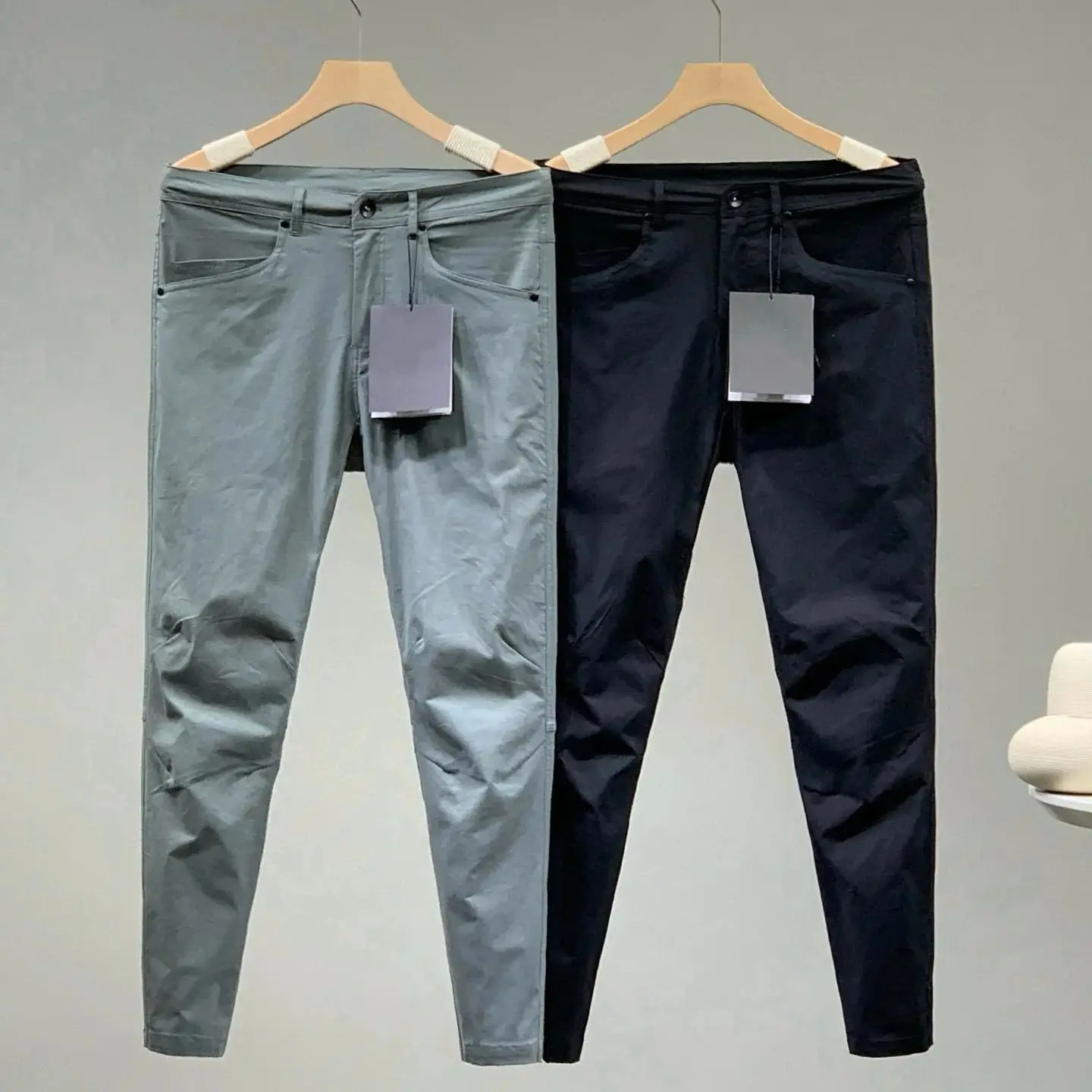 

23030 Men Spring Lightweight Levon Pants Outdoor Summer Breathable Casual Solid Trousers High Quality
