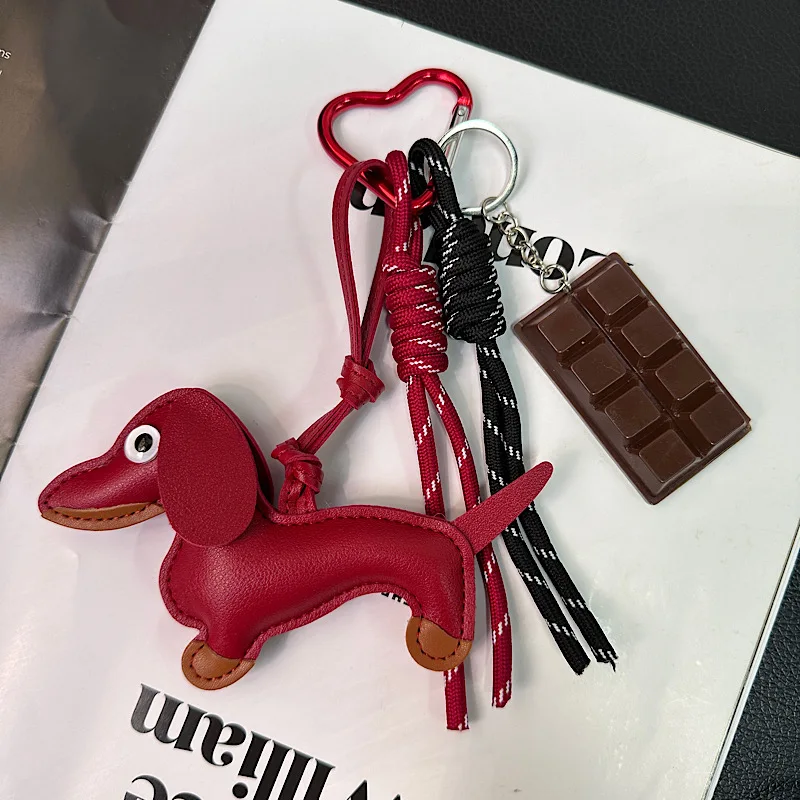 Vintage Brown Autumn And Winter Leather Sausage Dog Chocolate Suitable For Mobile Phone Bags Keychains Mens And Womens Pendants