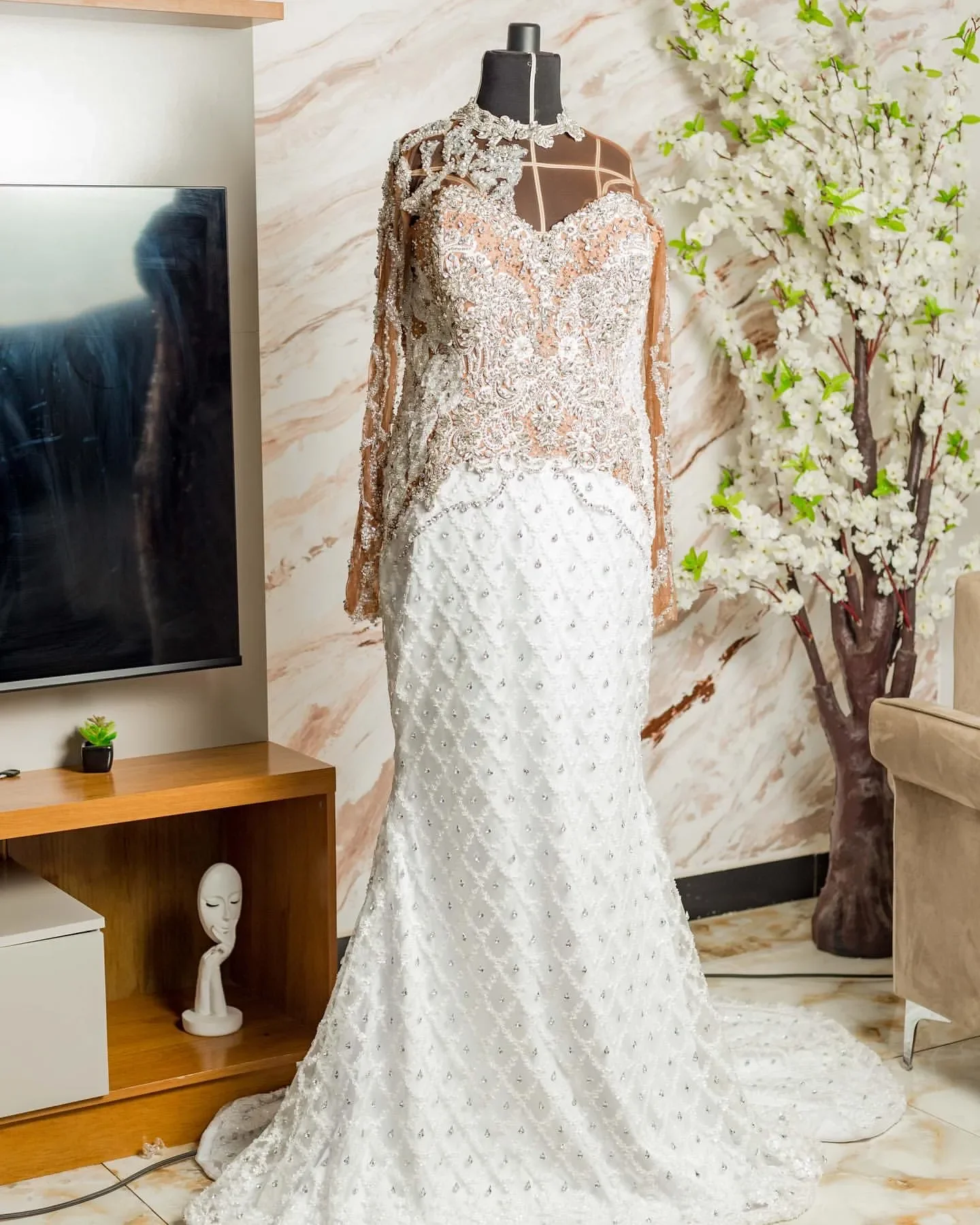 فستان زفاف فاخر بياقة عالية وخرز كريستالي سباركلي من Vestidos Noivas مقاس كبير وأكمام كاملة فستان زفاف رسمي #2