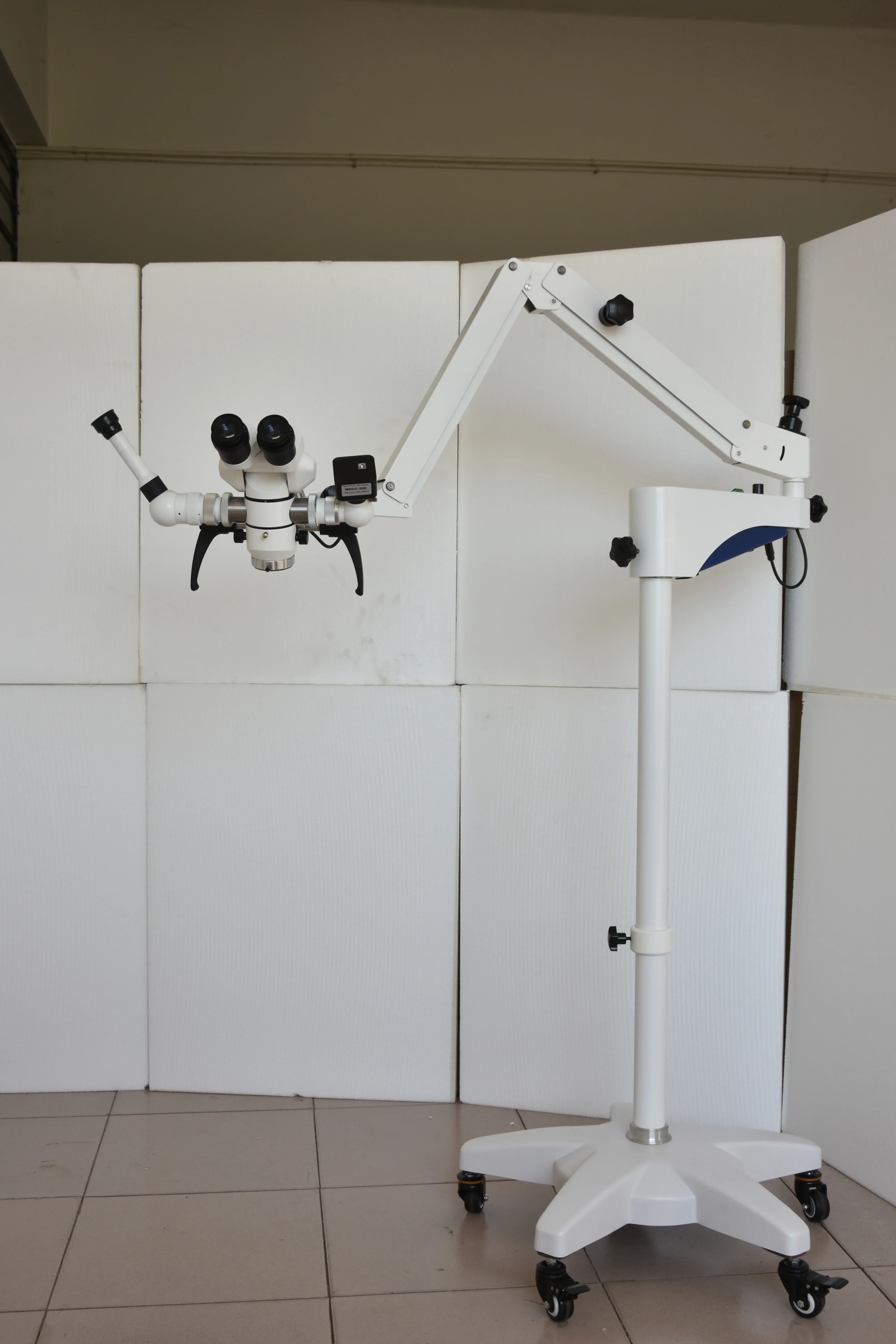 YSX180 binocular microscope with 0-180 degree tilt capability
